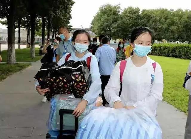 日均离沪1万人 出来的人都去哪了