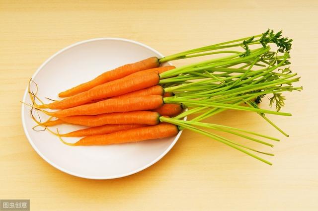 猫咪可以吃馒头么(宠物猫能吃馒头吗)