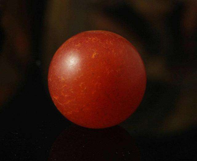 鹦鹉也能烧出舍利子？舍利子并非高僧专属，人工舍利子9块9包邮？